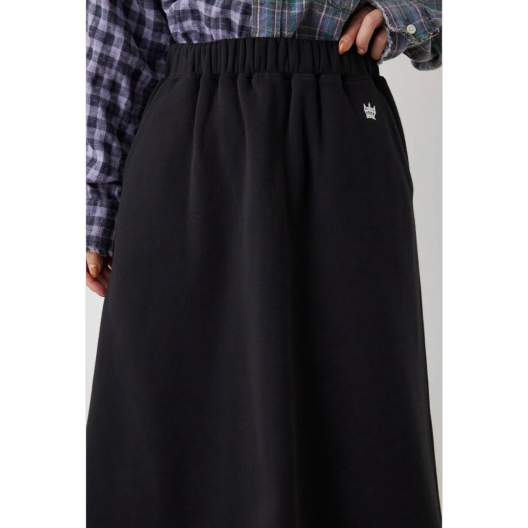 RODEO CROWNS WIDE BOWL(ロデオクラウンズワイドボウル)のロデオ★パッチプリントスカート（ブラック） レディースのスカート(ロングスカート)の商品写真