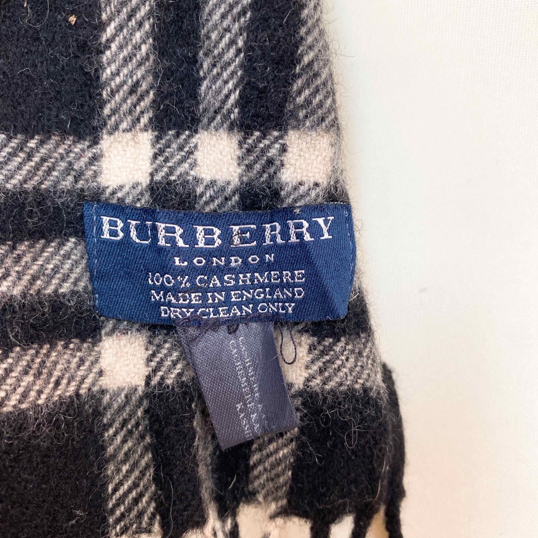 BURBERRY(バーバリー)のBurberry バーバリー　マフラー　ノバチェック　ストール　カシミヤ　黒色 レディースのファッション小物(マフラー/ショール)の商品写真