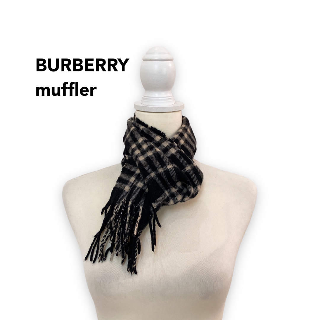 BURBERRY(バーバリー)のBurberry バーバリー　マフラー　ノバチェック　ストール　カシミヤ　黒色 レディースのファッション小物(マフラー/ショール)の商品写真