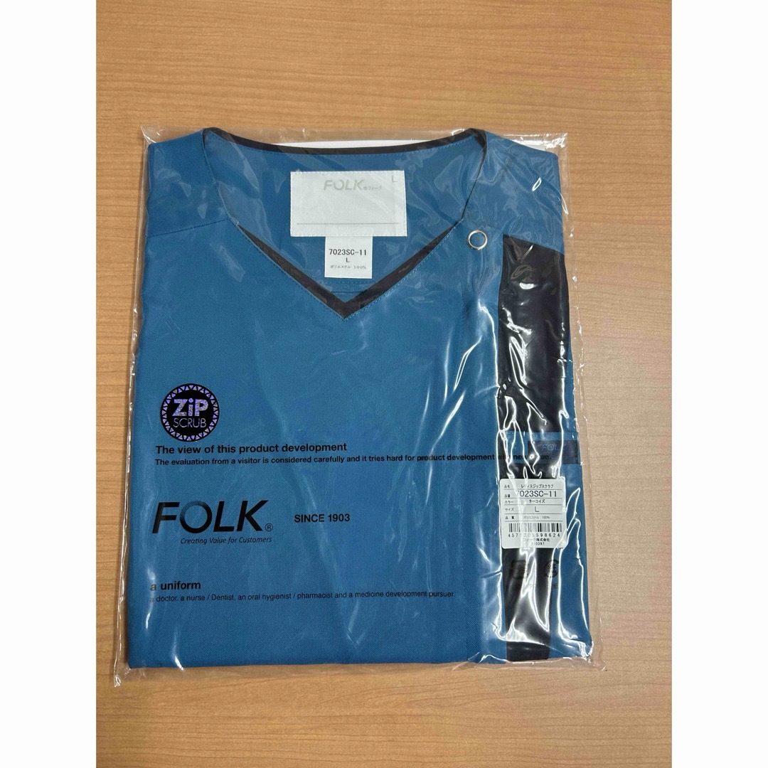 FOLK(フォーク)のFOLK女性用白衣　スクラブ　白衣上衣 レディースのレディース その他(その他)の商品写真