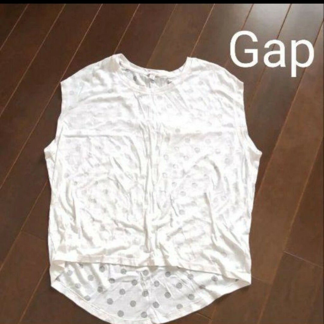 GAP(ギャップ)のギャップ　カットソー　ノースリーブ　白　水玉　ドット　160 レディースのトップス(カットソー(半袖/袖なし))の商品写真