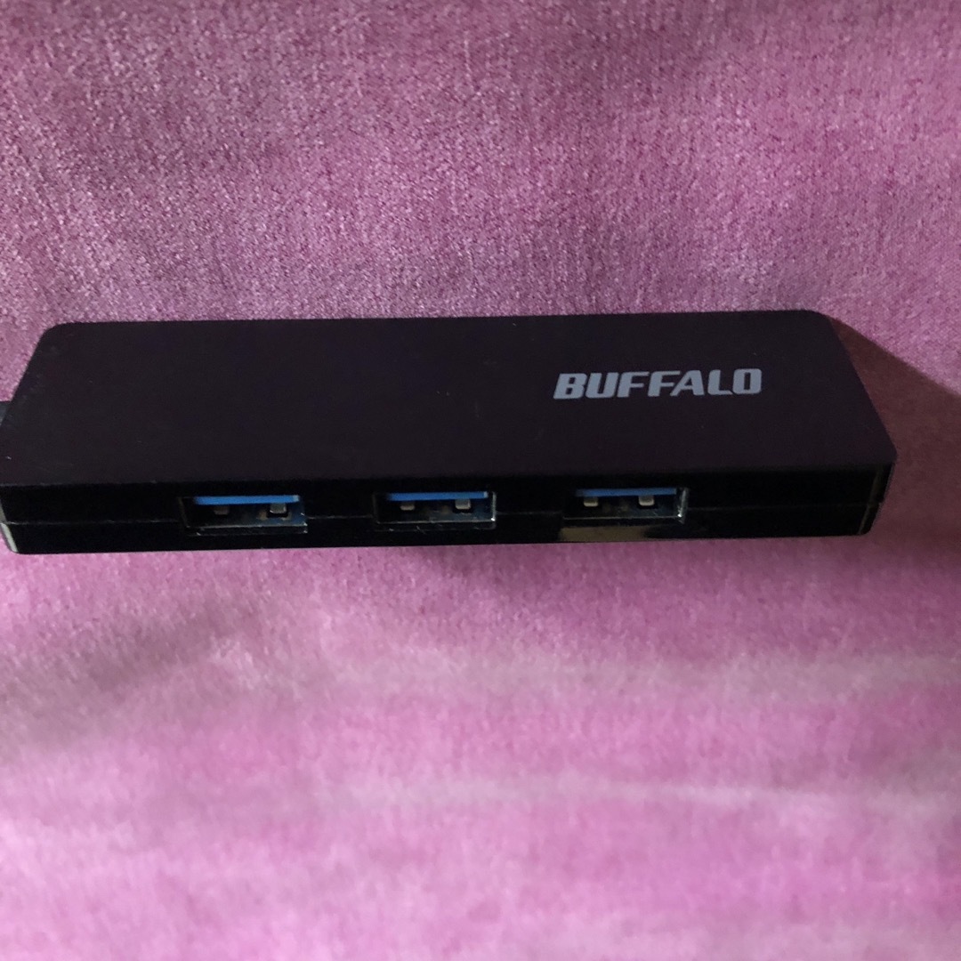 Buffalo(バッファロー)のiBUFFALO USBハブ BSH4U120C1BK スマホ/家電/カメラのPC/タブレット(PC周辺機器)の商品写真