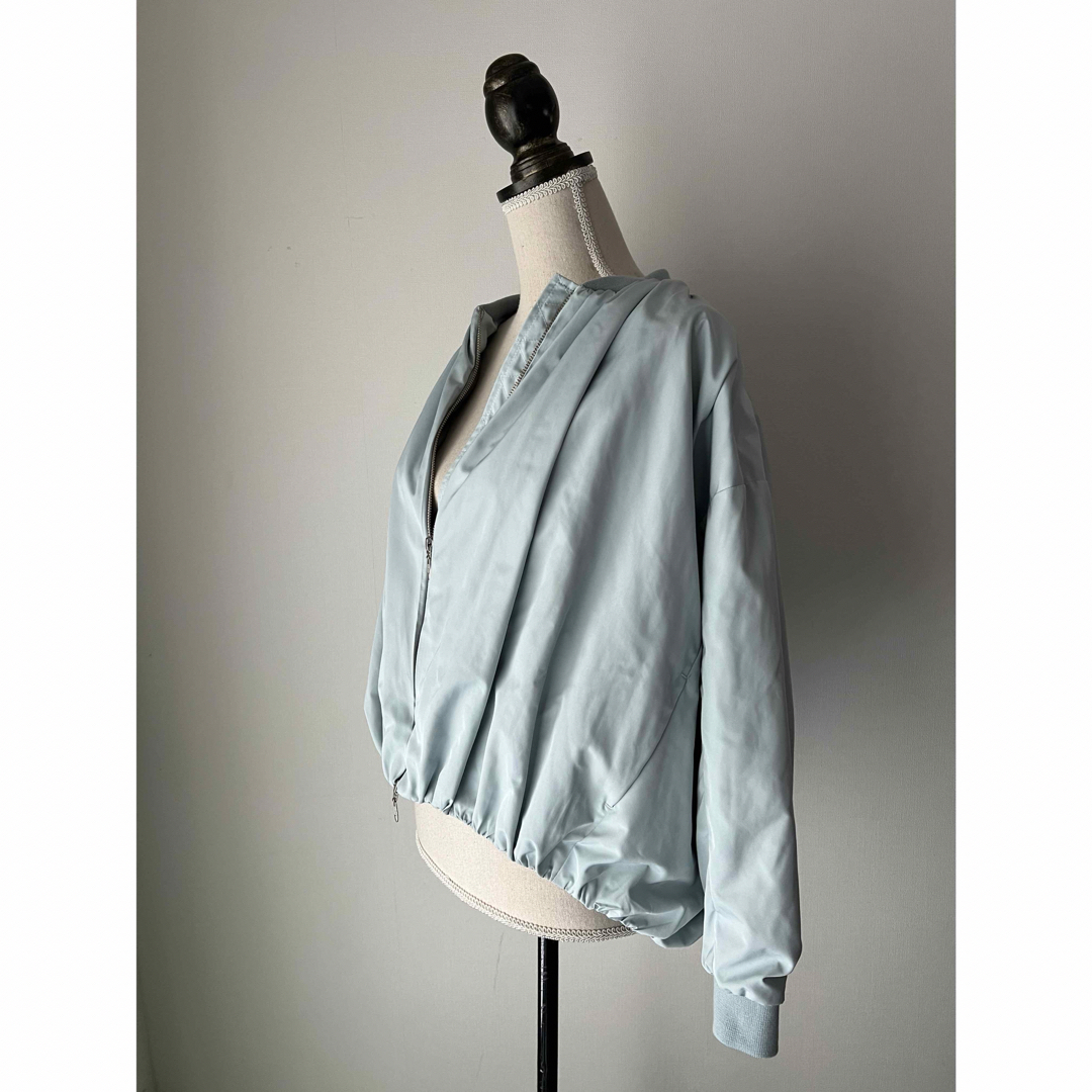 ペールブルー　コクーンブルゾン レディースのジャケット/アウター(ブルゾン)の商品写真