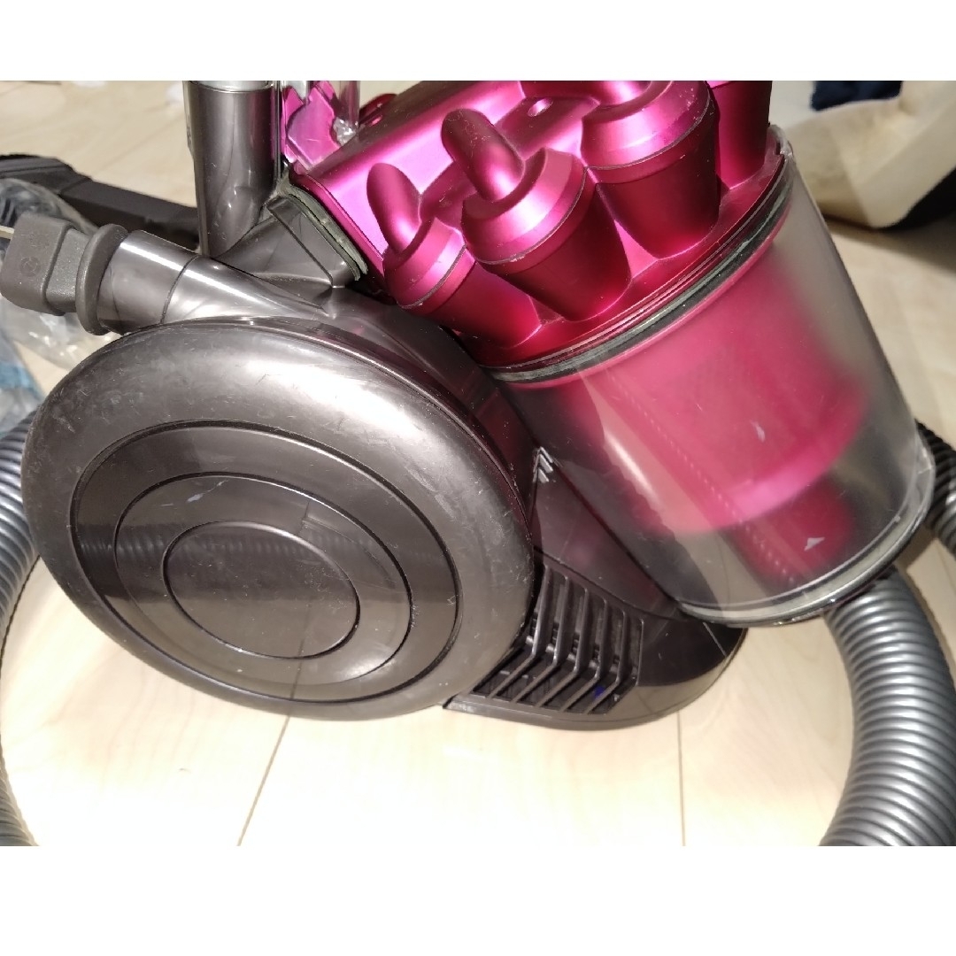 Dyson(ダイソン)の値下げジャンク品　ダイソン サイクロンクリーナー DC26CFMHENT(1台) スマホ/家電/カメラの生活家電(掃除機)の商品写真