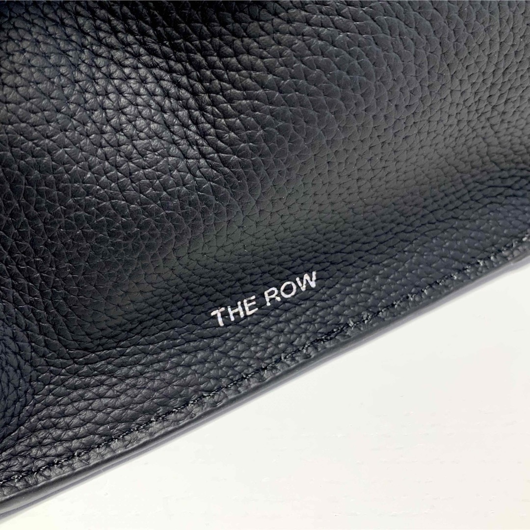 THE ROW(ザロウ)の期間限定価格 THEROW バッグ Margaux 10 ザロウ マルゴー 黒 レディースのバッグ(ハンドバッグ)の商品写真