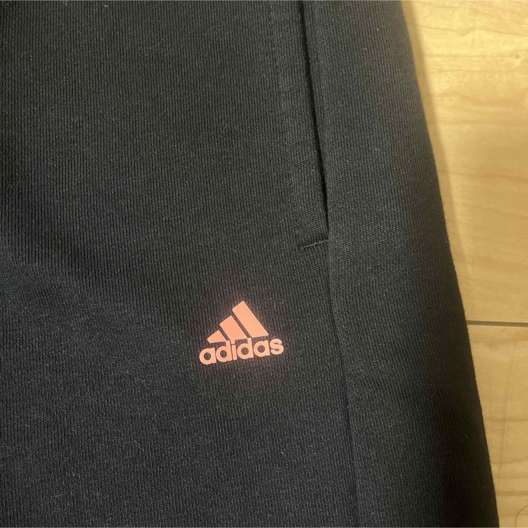 adidas(アディダス)のadidas スエット　140  ガールズ　キッズ キッズ/ベビー/マタニティのキッズ服女の子用(90cm~)(パンツ/スパッツ)の商品写真