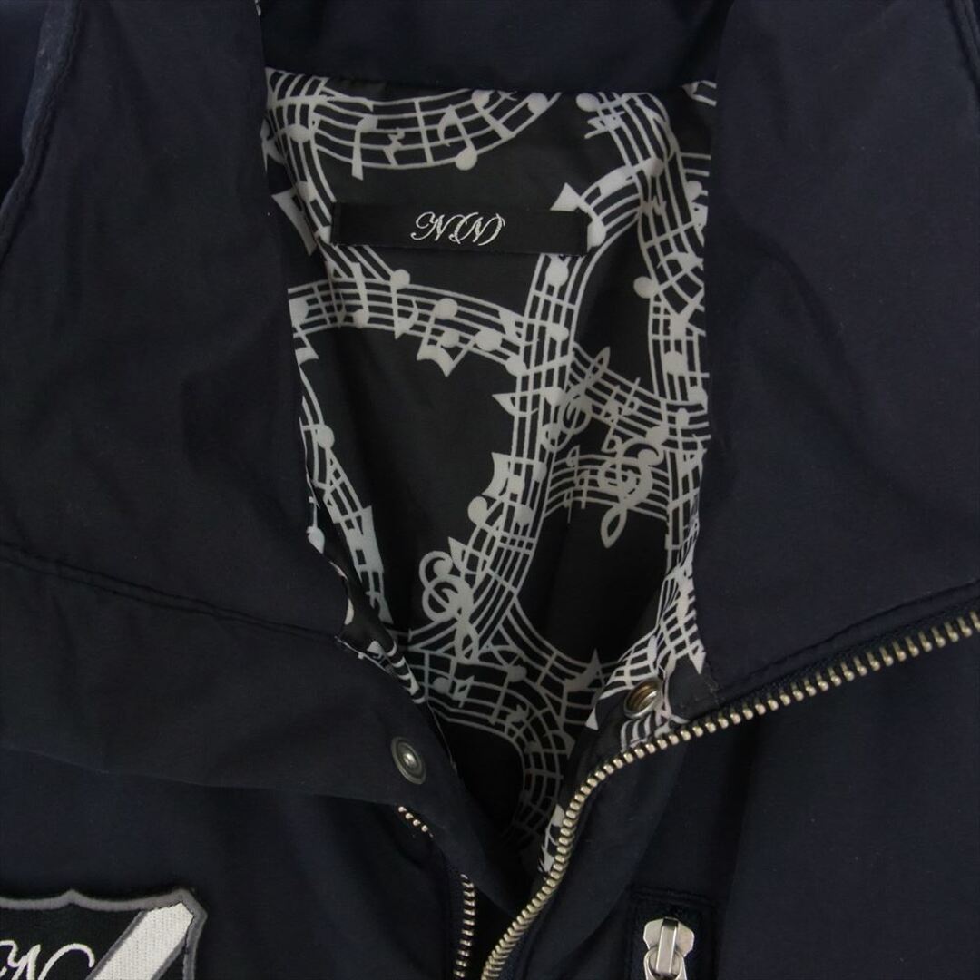 NUMBER (N)INE(ナンバーナイン)のNUMBER(N)INE ナンバーナイン ジャケット INSULATION ZIPU UP BLOUSON EMBLEM 裏地音符総柄 インサレーション 中綿 エンブレム ブルゾン ジャケット ネイビー系 3【中古】 メンズのジャケット/アウター(その他)の商品写真