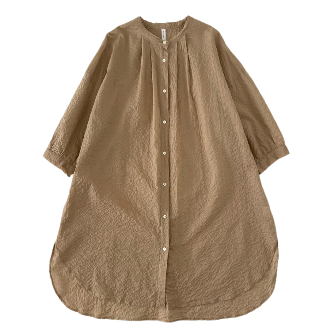 nest Robe(ネストローブ)の美品 HIYORI タックギャザーバンドカラーシャツ チュニック ワンピース レディースのトップス(シャツ/ブラウス(長袖/七分))の商品写真