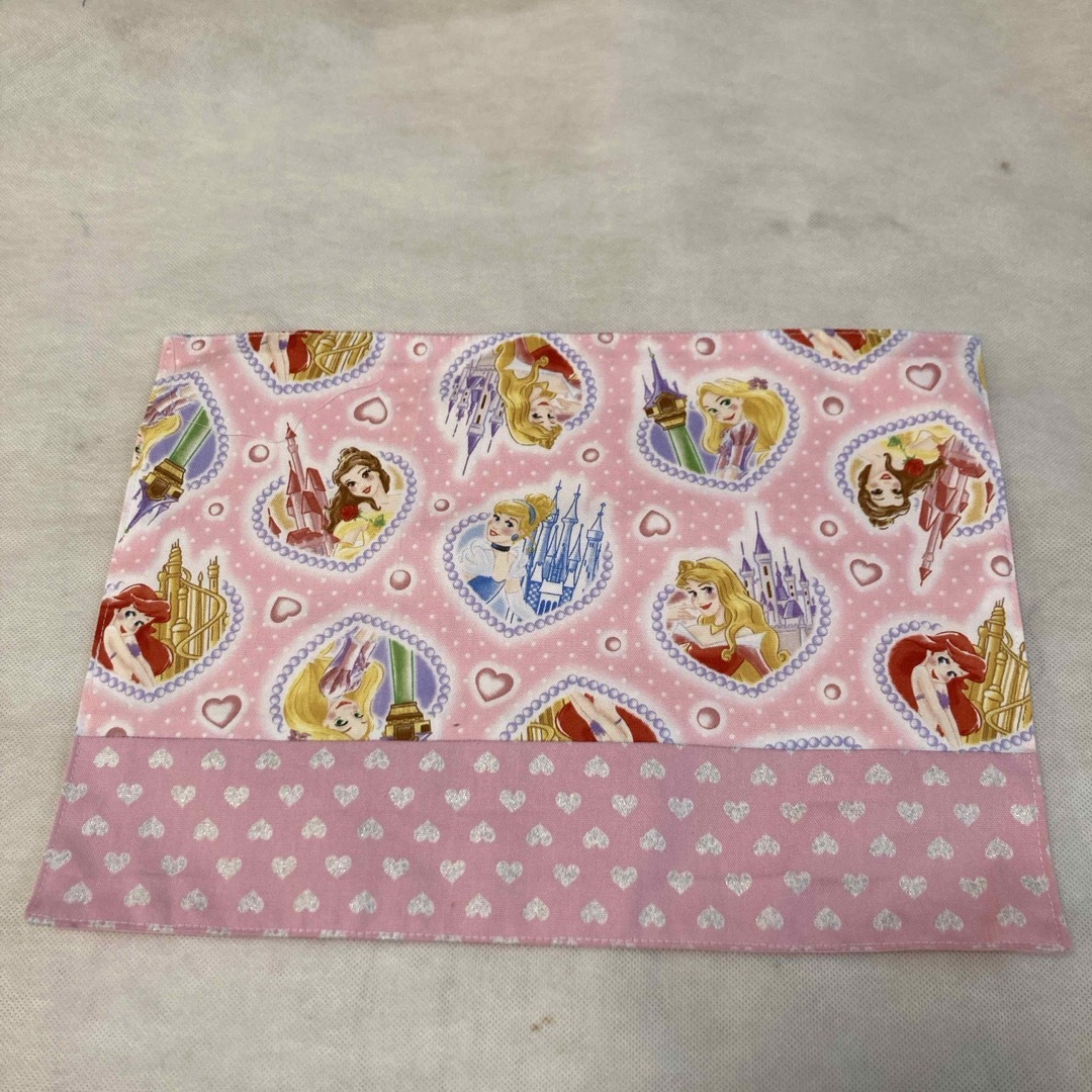 Disney(ディズニー)のプリンセス お弁当袋、コップ袋ランチョンマットセット ピンク系　ハート キッズ/ベビー/マタニティのこども用バッグ(ランチボックス巾着)の商品写真