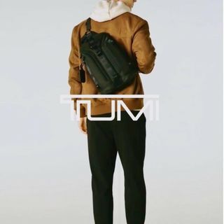 TUMI - TUMI 新品未使用タグ付きナイト スリング ボディバッグ ブラック<当日発送>