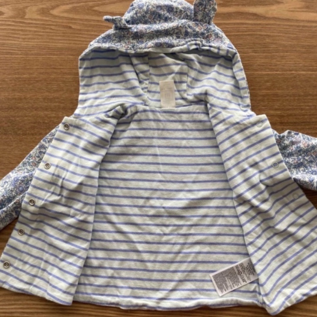 babyGAP(ベビーギャップ)のbaby gap 花柄　クマ耳　パーカー　70 キッズ/ベビー/マタニティのベビー服(~85cm)(カーディガン/ボレロ)の商品写真