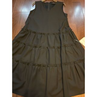 フォクシー(FOXEY)のデイジーリン♡FOXEYミルフィーユV未使用品(ひざ丈ワンピース)