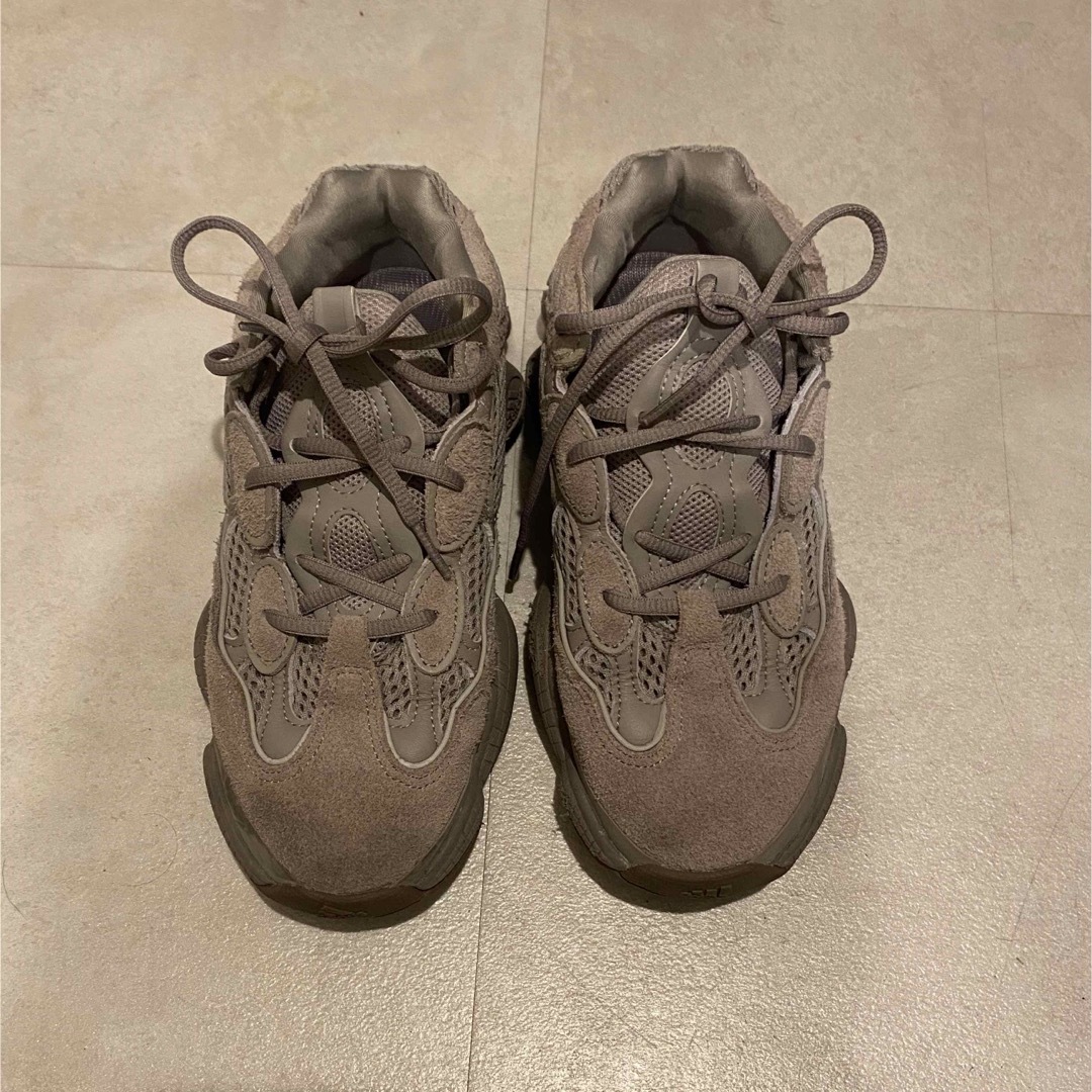 YEEZY（adidas）(イージー)のadidas YEEZY 500 ASH GREY レディースの靴/シューズ(スニーカー)の商品写真