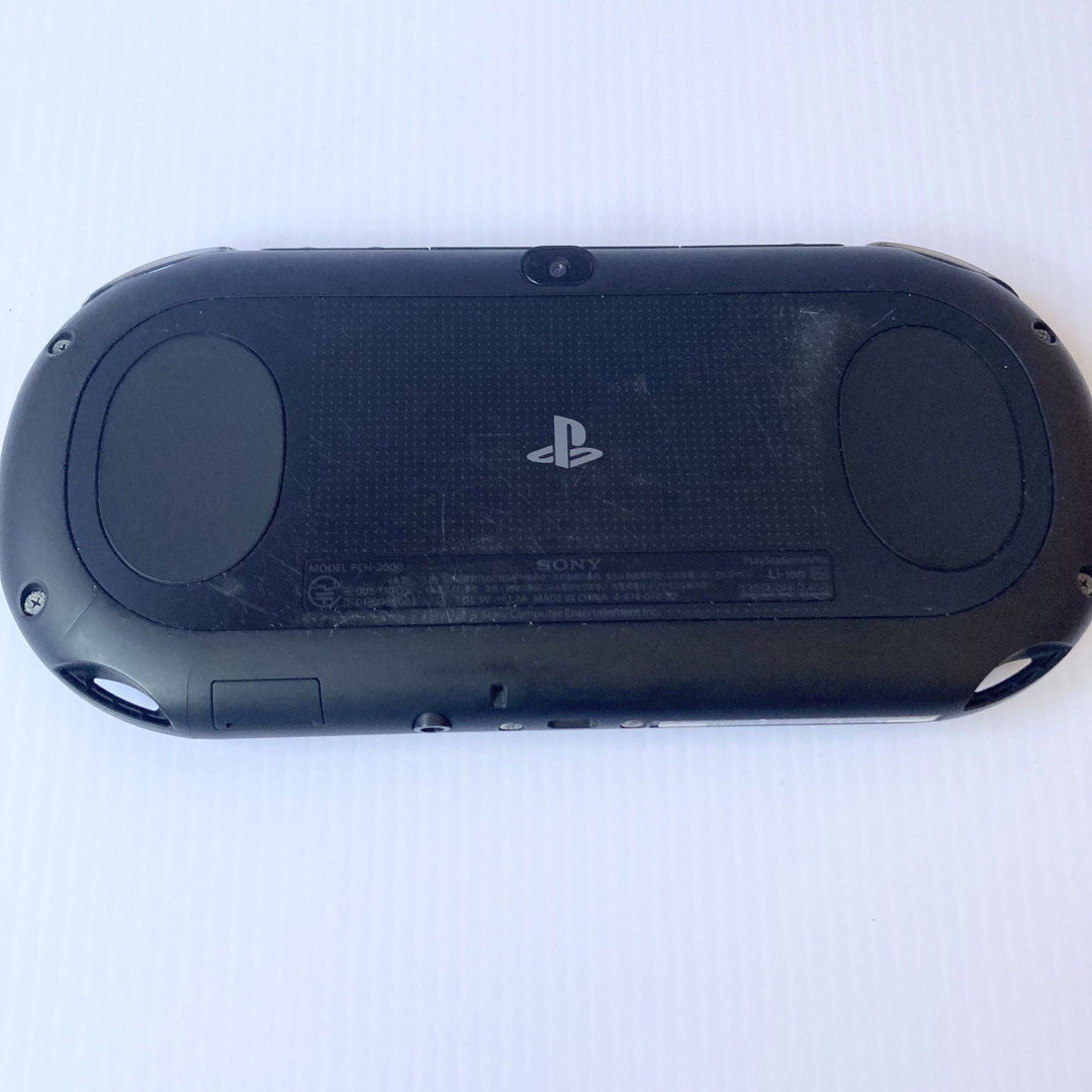 PlayStation Vita(プレイステーションヴィータ)のpsvita 本体　2000 ブラック エンタメ/ホビーのゲームソフト/ゲーム機本体(携帯用ゲーム機本体)の商品写真