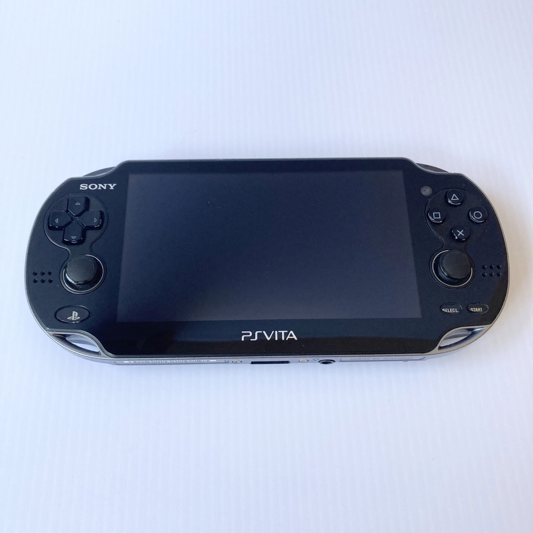 PlayStation Vita(プレイステーションヴィータ)のpsvita 本体　クリスタルブラック　本体 エンタメ/ホビーのゲームソフト/ゲーム機本体(携帯用ゲーム機本体)の商品写真