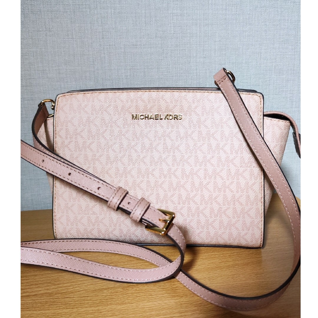 Michael Kors(マイケルコース)のMICHAEL KORS♡シグネチャーショルダーバッグ レディースのバッグ(ショルダーバッグ)の商品写真