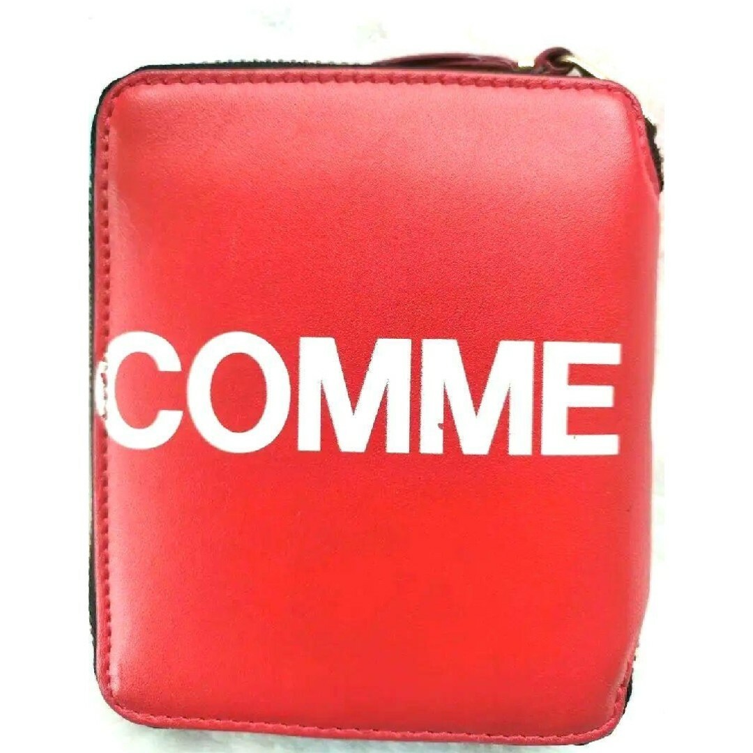 COMME des GARCONS(コムデギャルソン)のCOMME des GARCONS ヒュージロゴ 二つ折り財布 赤 レディースのファッション小物(財布)の商品写真