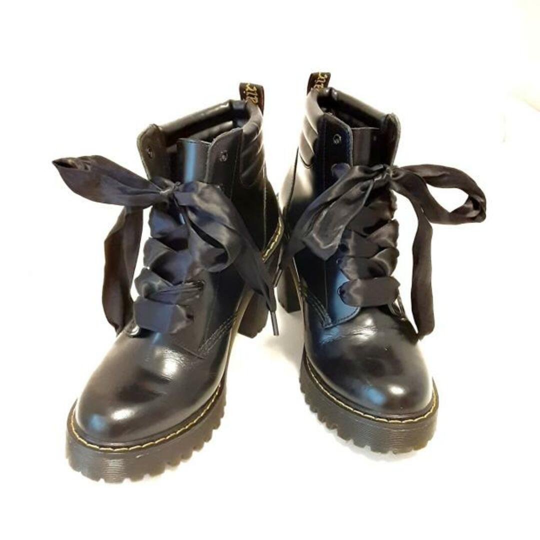 Dr.Martens(ドクターマーチン)のDr.Martens(ドクターマーチン) ショートブーツ 38 EU レディース - 黒 リボン レザー レディースの靴/シューズ(ブーツ)の商品写真