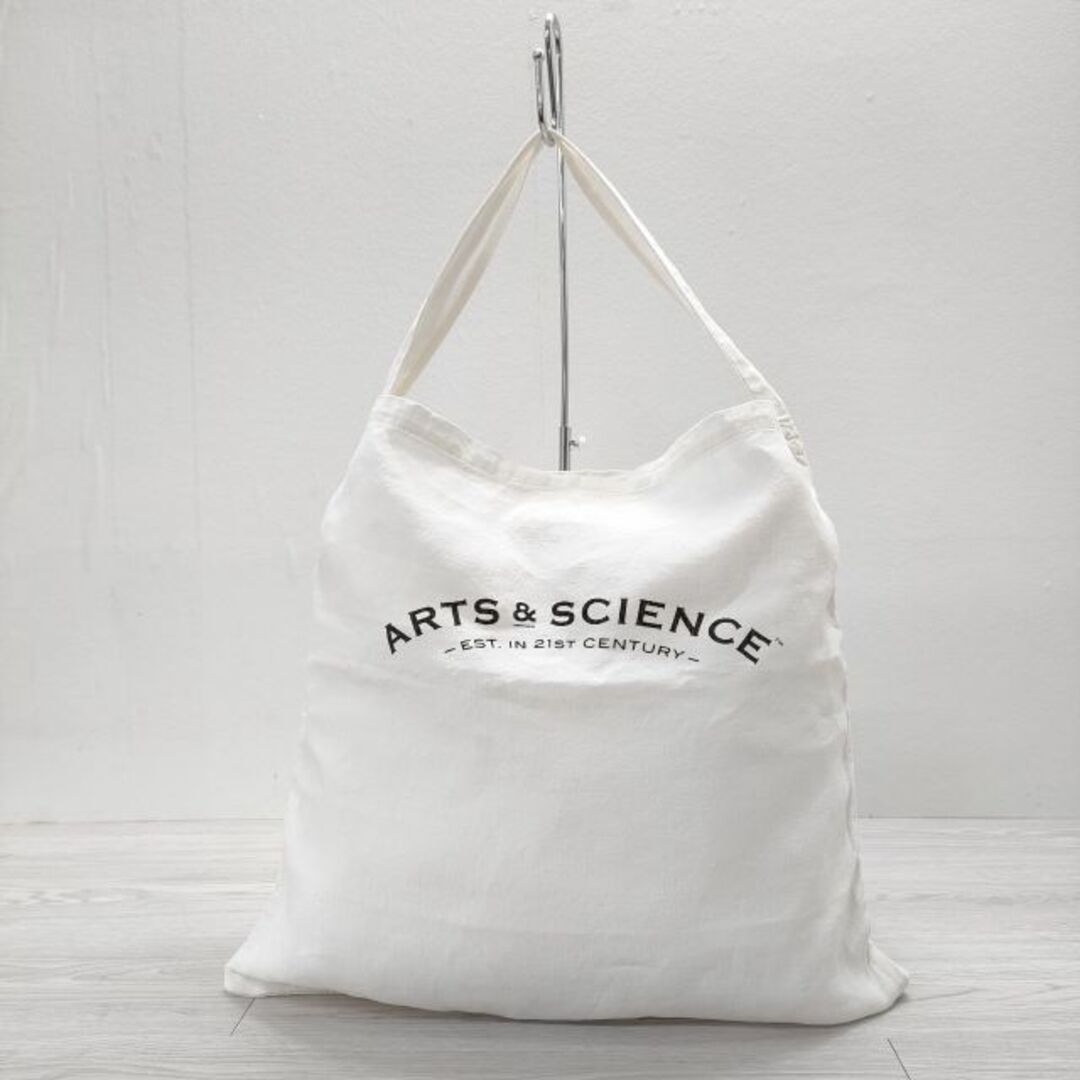 ARTS&SCIENCE(アーツアンドサイエンス)のARTS&SCIENCE ロゴプリント リネン ワンショルダー トートバッグ ホワイト レディース アーツ&サイエンス【中古】4-0310G◎ レディースのバッグ(トートバッグ)の商品写真