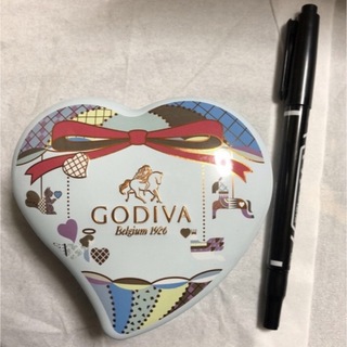 ゴディバ(GODIVA)のGODIVA 空き缶ケース　ハート型(その他)