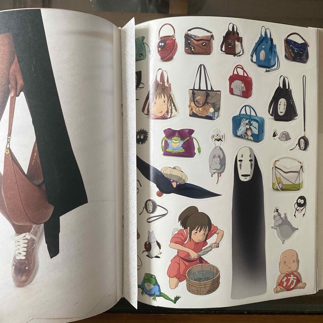 LOEWE(ロエベ)のLOEWE issue16 ジブリコラボ エンタメ/ホビーの雑誌(趣味/スポーツ)の商品写真