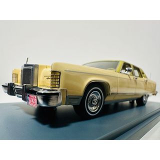 フォード(Ford)のNeoネオ/Lincolnリンカーン Towncarタウンカー 1/43 絶版(ミニカー)