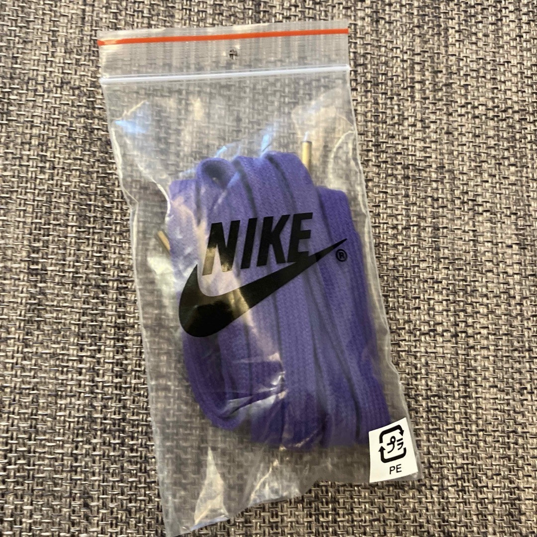 NIKE(ナイキ)の靴紐　NIKE  メンズ　紫　パープル　ナイキ メンズのファッション小物(その他)の商品写真