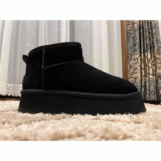 アグ(UGG)のUGG厚底ブーツ(黒)(ブーツ)