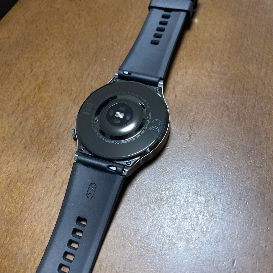 HUAWEI(ファーウェイ)のファーウェイ　WATCH GT2 Pro メンズの時計(腕時計(デジタル))の商品写真