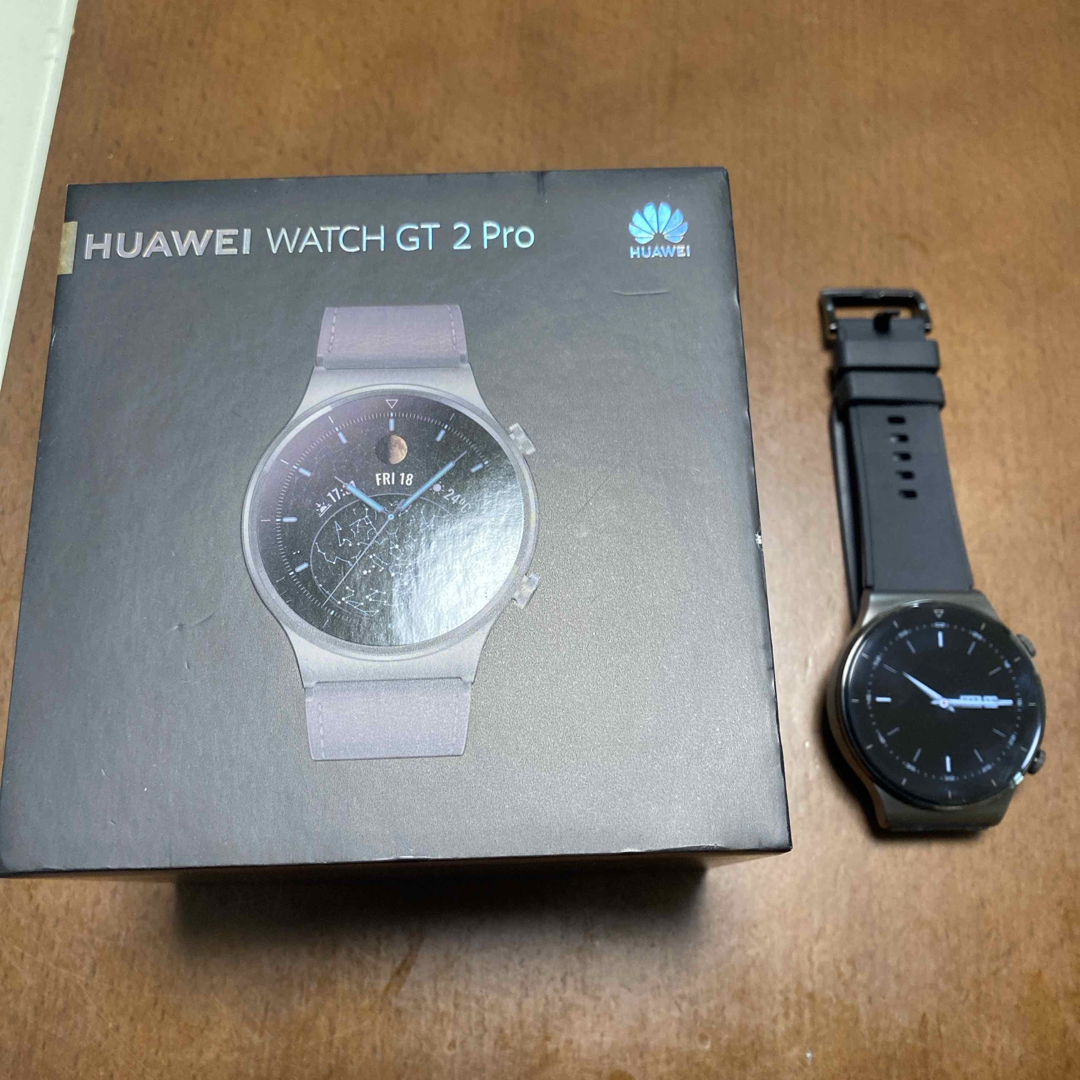 HUAWEI(ファーウェイ)のファーウェイ　WATCH GT2 Pro メンズの時計(腕時計(デジタル))の商品写真