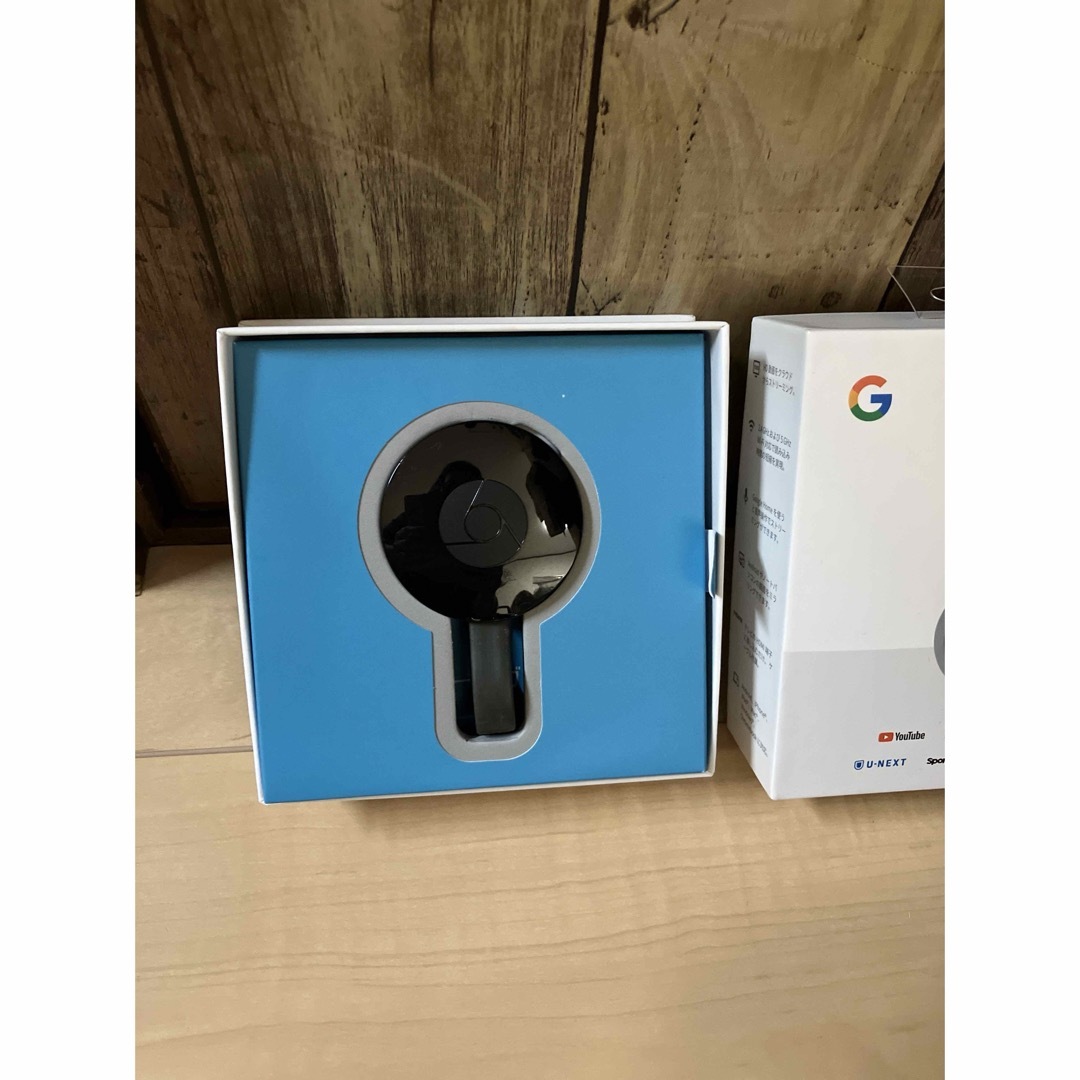 Google(グーグル)のChromecast/ブラック　第2世代 スマホ/家電/カメラのスマートフォン/携帯電話(その他)の商品写真