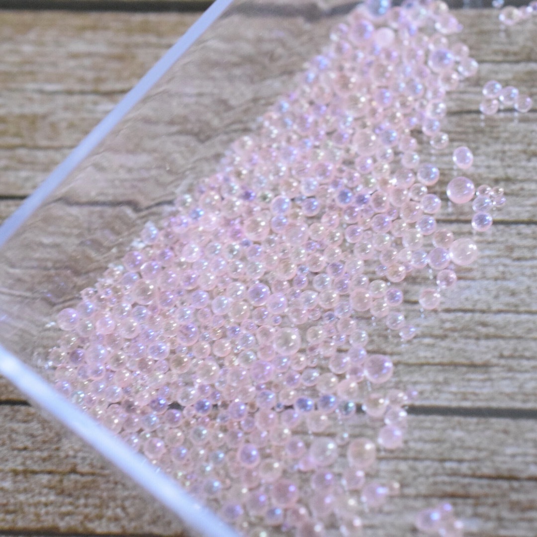 ガラス玉　アソート　5g  0.6〜3mm  ピンク コスメ/美容のネイル(デコパーツ)の商品写真