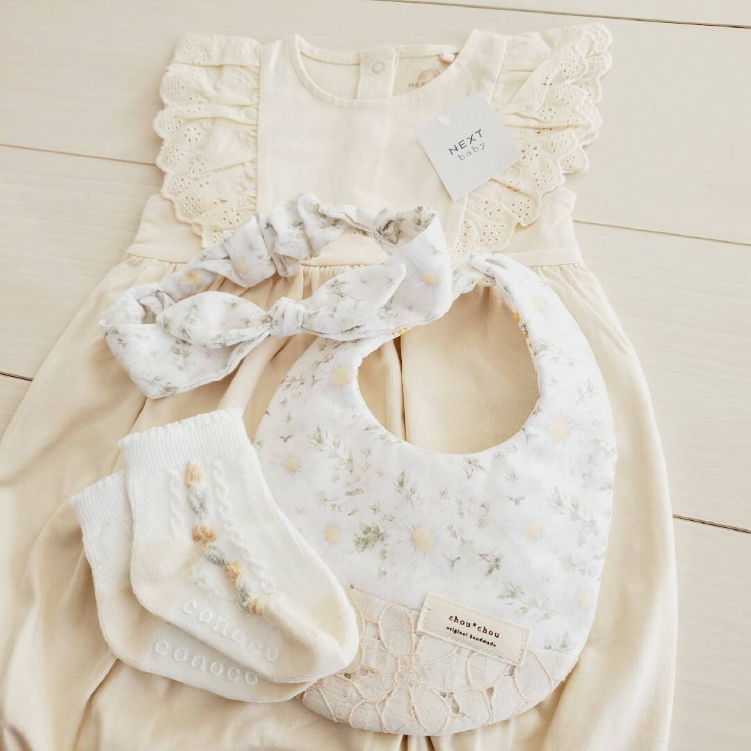 NEXT(ネクスト)の♡マーガレットが可愛いギフトセット♡出産祝いギフトセット キッズ/ベビー/マタニティのベビー服(~85cm)(ロンパース)の商品写真