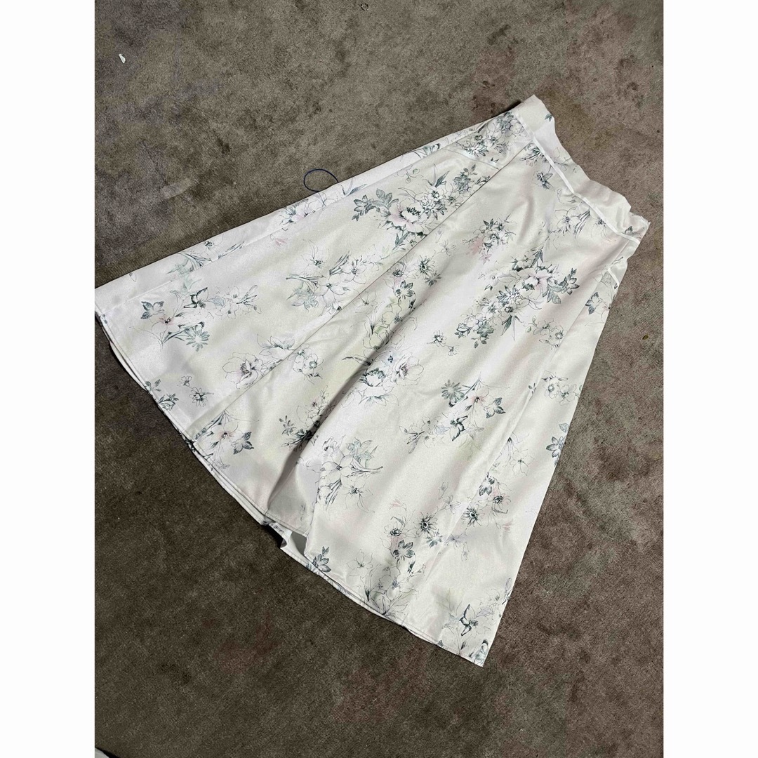 tocco(トッコ)のtocco花柄フレアスカート レディースのスカート(ロングスカート)の商品写真