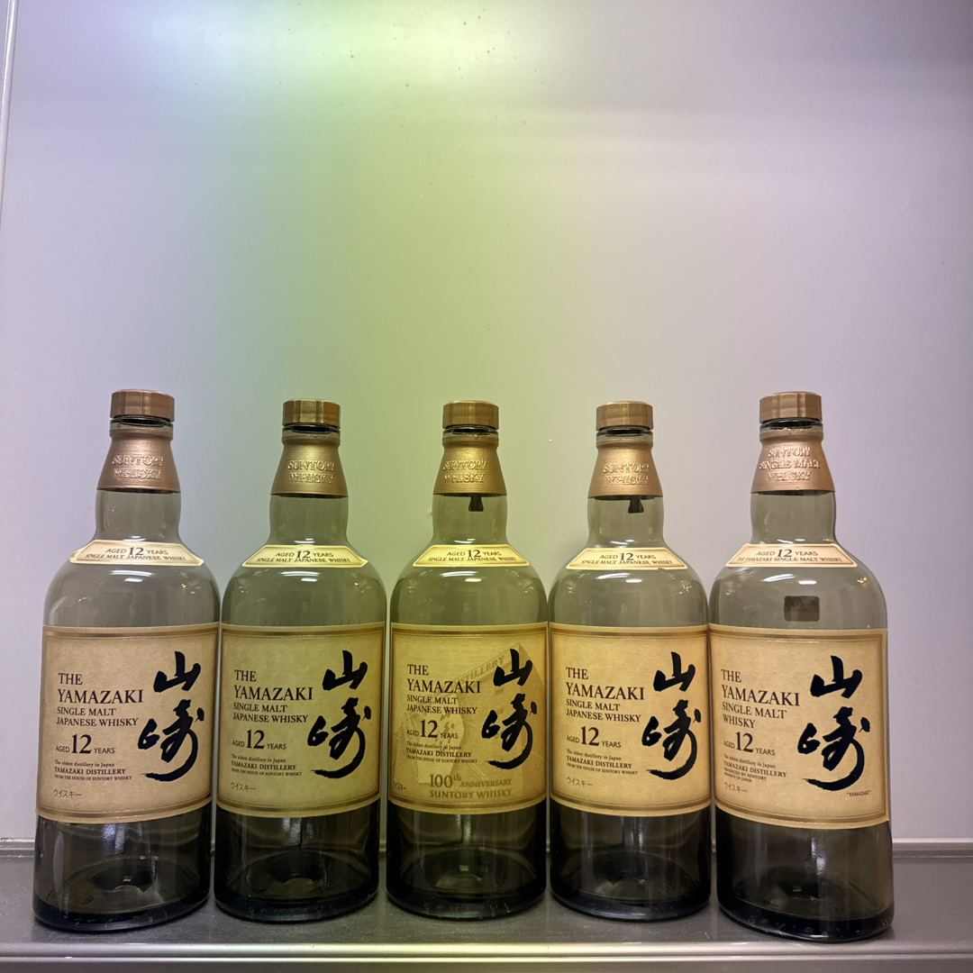 サントリー(サントリー)の山崎 12年 700ml 空瓶 5本 中身無し サントリー ウイスキー 食品/飲料/酒の酒(ウイスキー)の商品写真