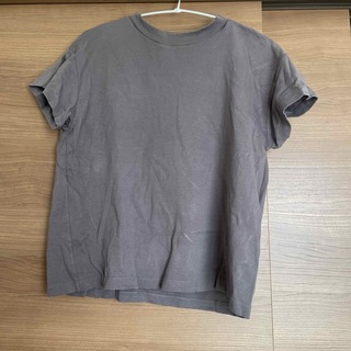 ジーユー(GU)のグレーTシャツ(Tシャツ/カットソー(半袖/袖なし))
