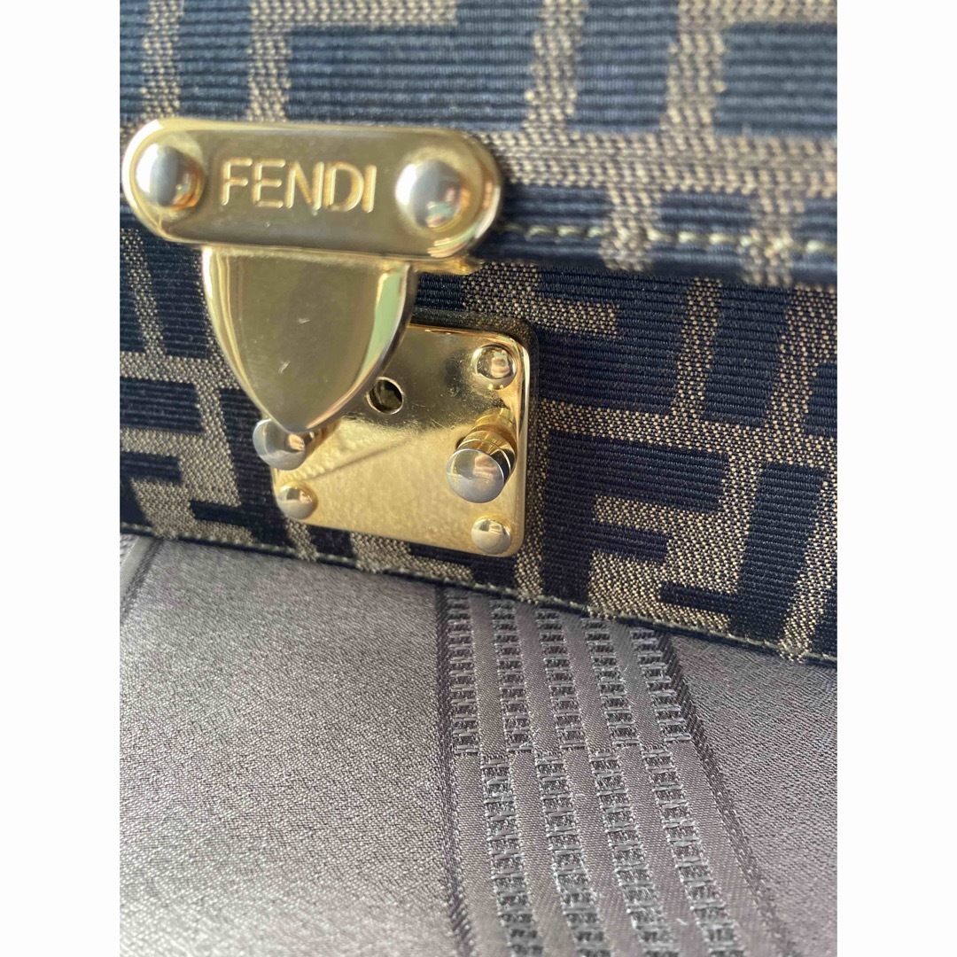 FENDI(フェンディ)のFENDI ズッカ柄　ハンドバッグ レディースのバッグ(ハンドバッグ)の商品写真
