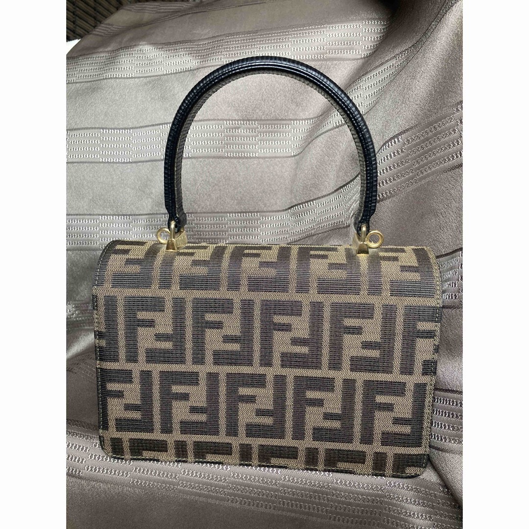 FENDI(フェンディ)のFENDI ズッカ柄　ハンドバッグ レディースのバッグ(ハンドバッグ)の商品写真