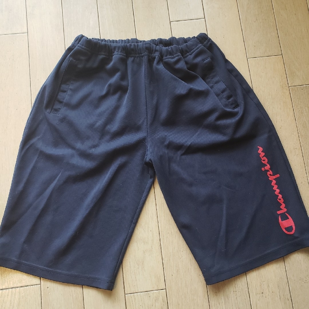 Champion(チャンピオン)の(中古)チャンピオン　短パン　140 キッズ/ベビー/マタニティのキッズ服男の子用(90cm~)(パンツ/スパッツ)の商品写真