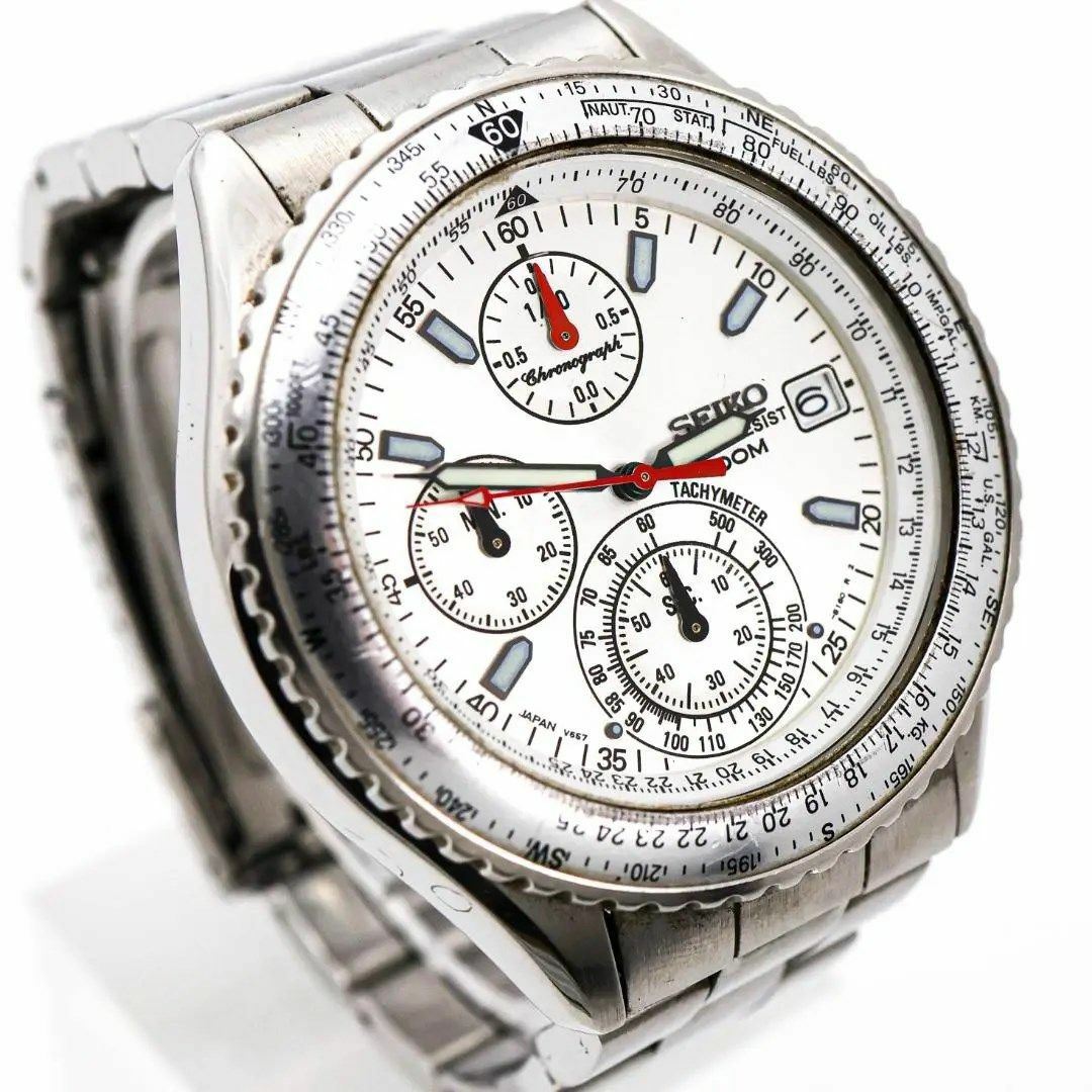 SEIKO(セイコー)の《人気》SEIKO 腕時計 ホワイトシルバー クロノグラフ メンズ クォーツ z メンズの時計(腕時計(アナログ))の商品写真