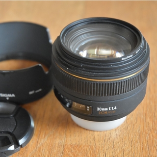 シグマ(SIGMA)のsigma 30mm f1.4 Nikonfマウント(レンズ(単焦点))