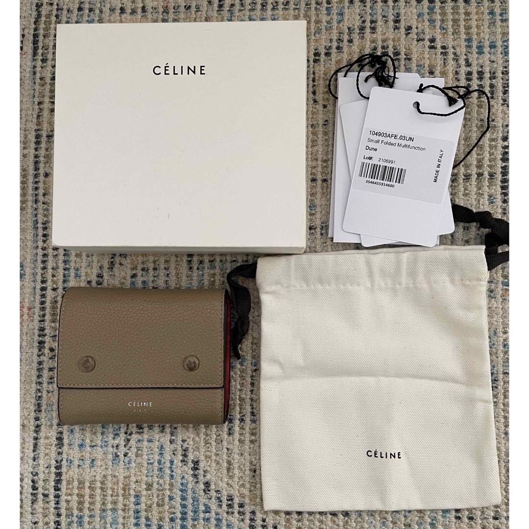 celine(セリーヌ)のCELINE セリーヌ　三つ折り財布 レディースのファッション小物(財布)の商品写真