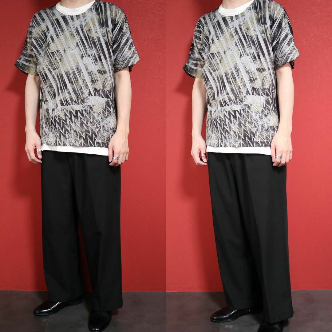 ISSEY MIYAKE(イッセイミヤケ)の【極美品】ISSEY MIYAKE MEN 斜めプリーツデザイン 総柄 Tシャツ メンズのトップス(Tシャツ/カットソー(半袖/袖なし))の商品写真