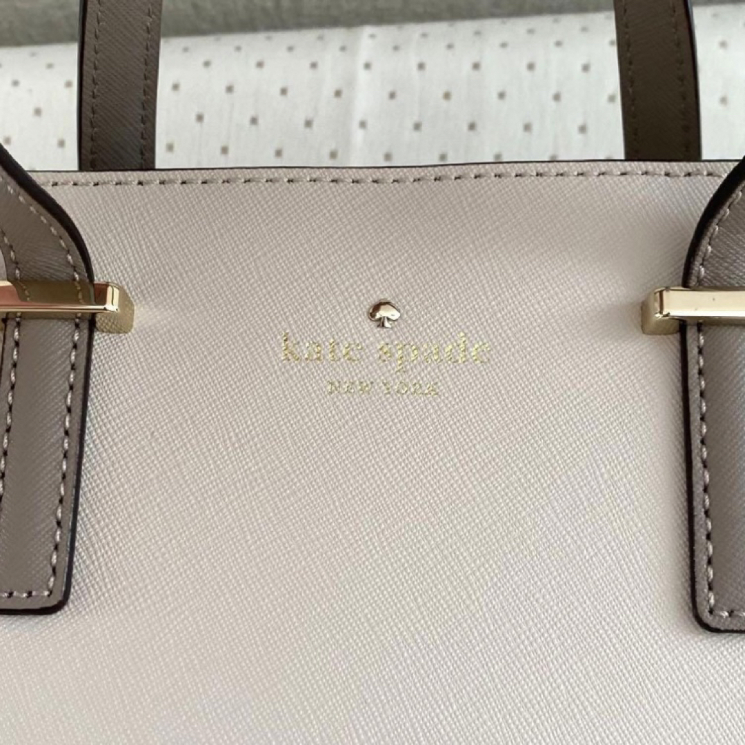 kate spade new york(ケイトスペードニューヨーク)の美品　Kate spade ケイトスペード　ハンドバッグ  ショルダー　2ウェイ レディースのバッグ(ハンドバッグ)の商品写真