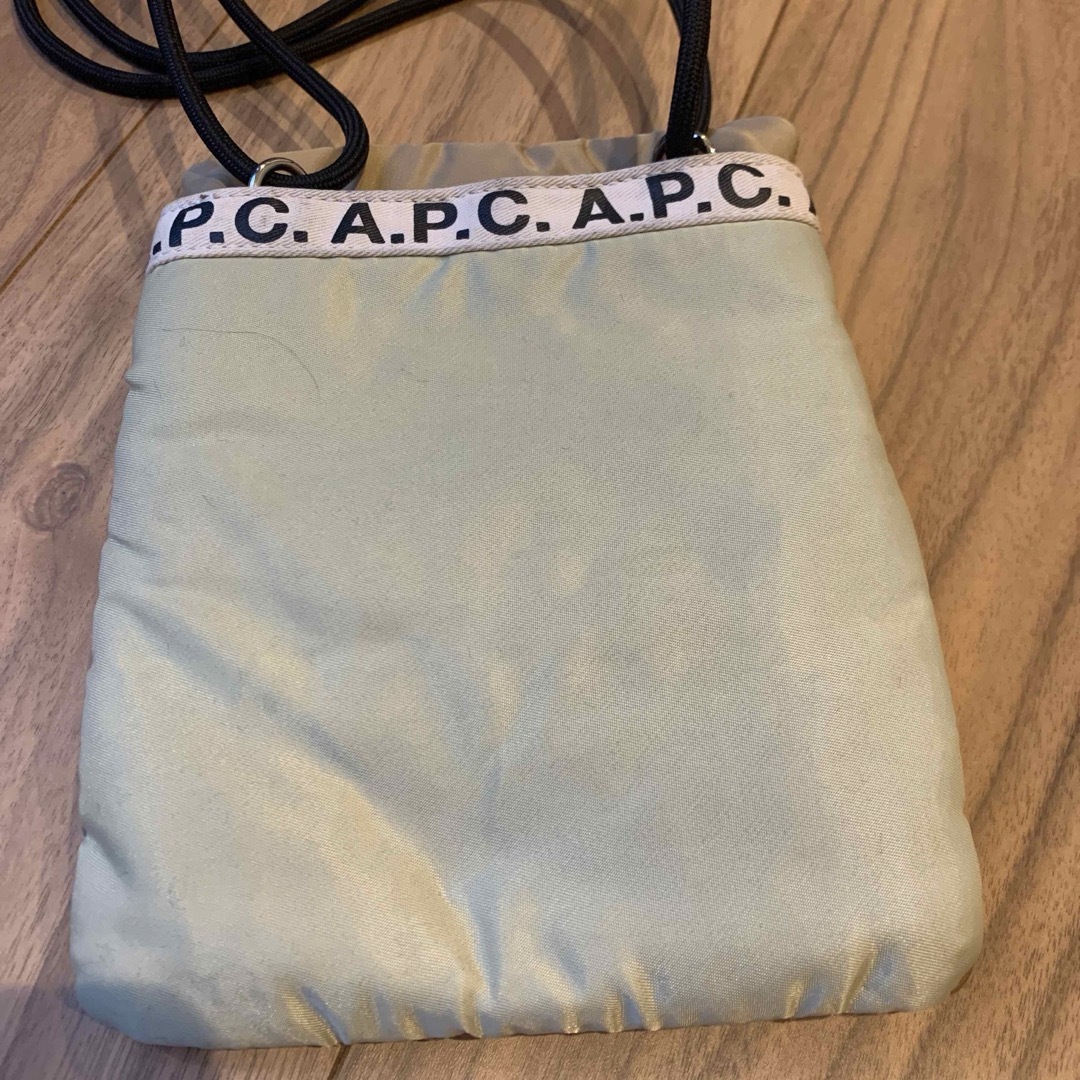 A.P.C(アーペーセー)のA.P.C. アーペーセー バッグ サコッシュ ショルダーバッグ レディースのバッグ(ショルダーバッグ)の商品写真