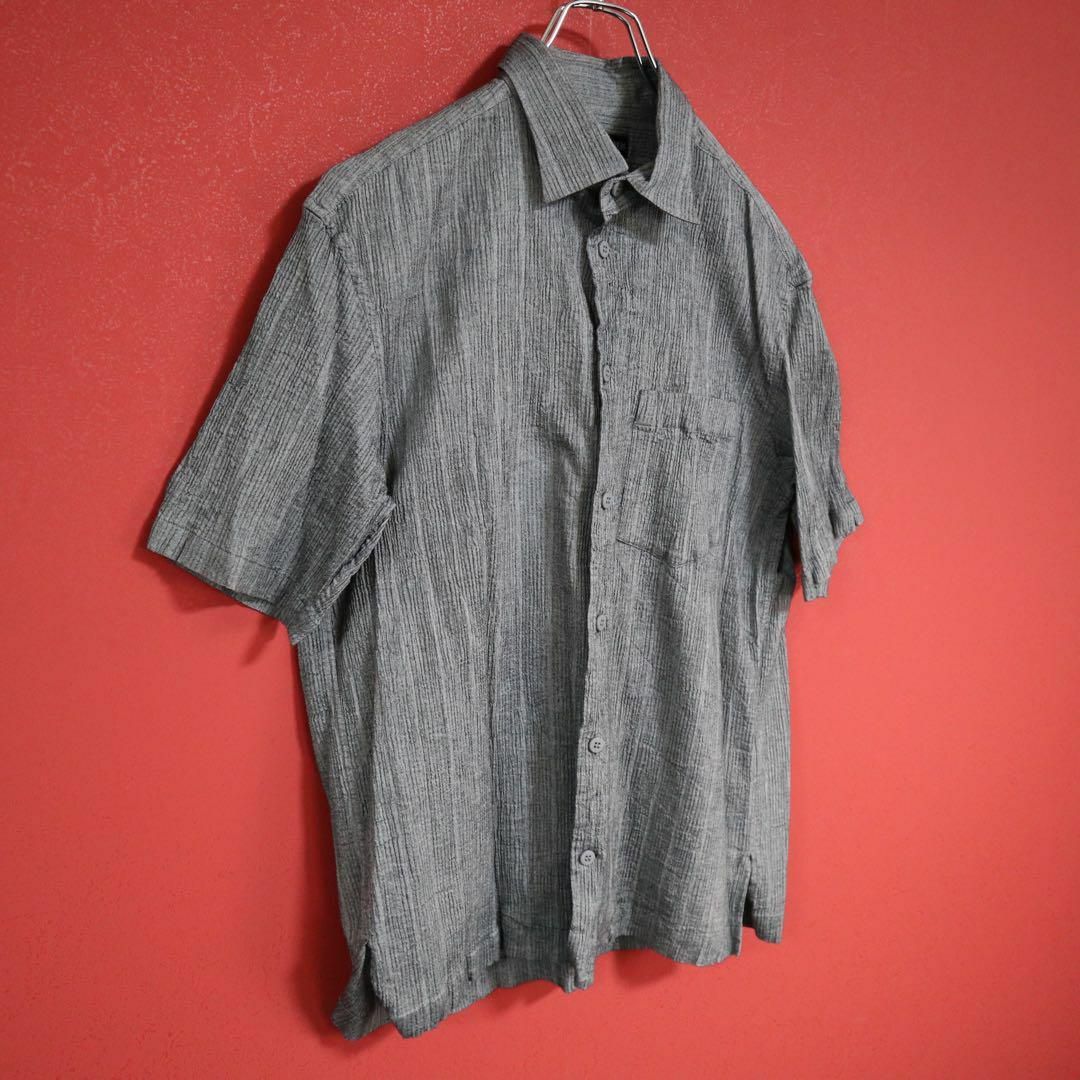 ISSEY MIYAKE(イッセイミヤケ)の【極美品】ISSEY MIYAKE MEN プリーツ シワ加工 デザイン シャツ メンズのトップス(Tシャツ/カットソー(半袖/袖なし))の商品写真