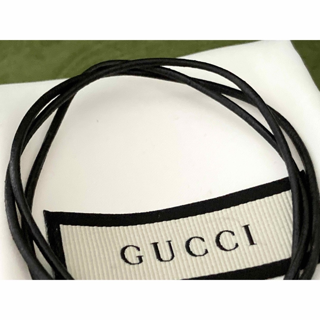 Gucci(グッチ)の正規品 グッチ レザーチョーカー/革紐/ネックレス ブラック×シルバー(50cm レディースのアクセサリー(ネックレス)の商品写真