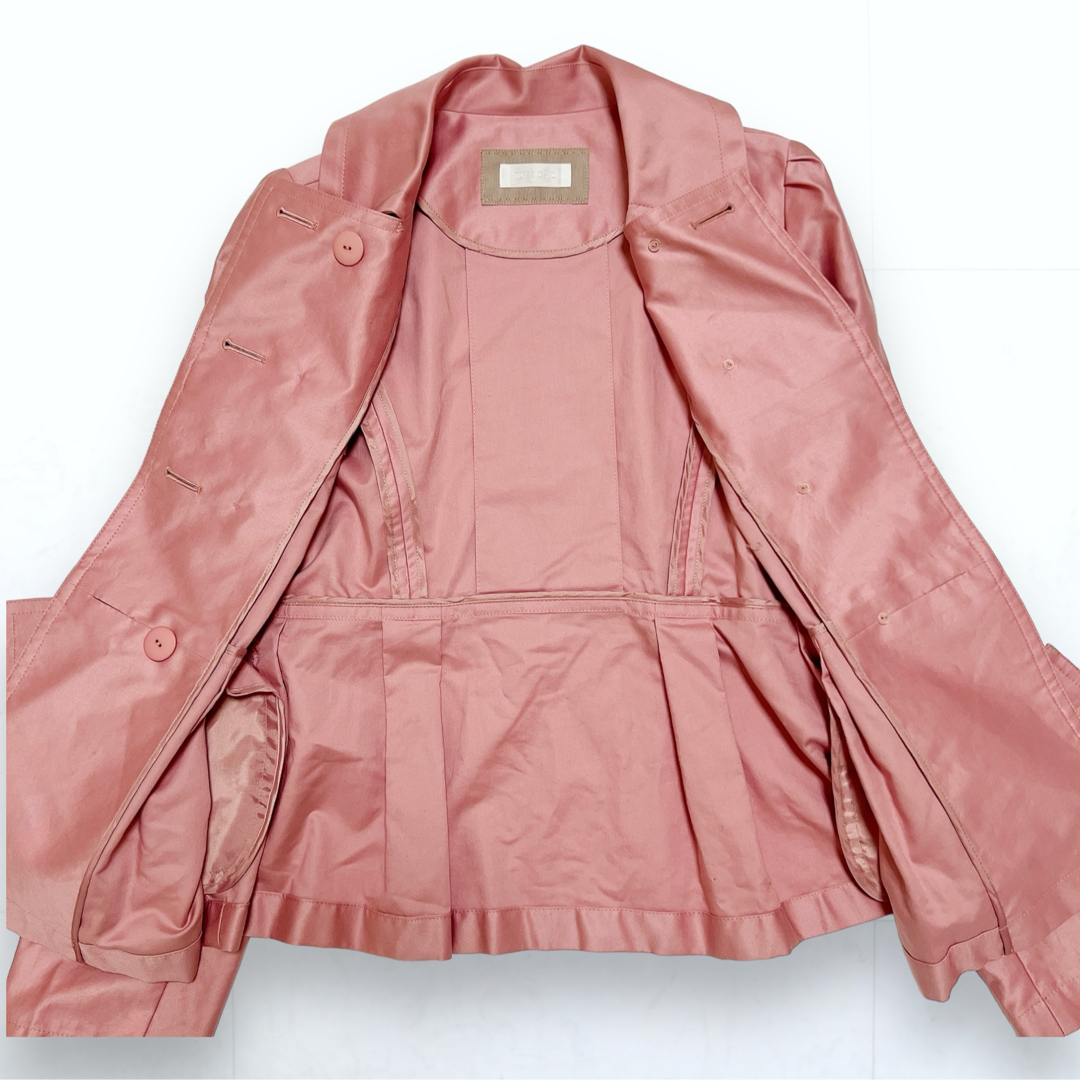 TO BE CHIC(トゥービーシック)のTO BE CHIC トレンチコート ショート スプリングコート ピンク 40 レディースのジャケット/アウター(トレンチコート)の商品写真