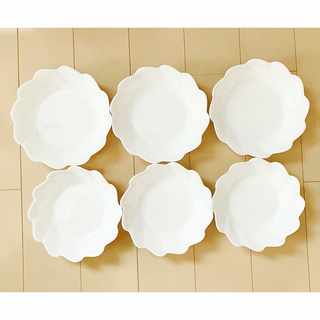 ヤマザキセイパン(山崎製パン)のヤマザキ　春のパン祭り　白いお皿　ホワイトディッシュ　シンプル　6枚セット(食器)