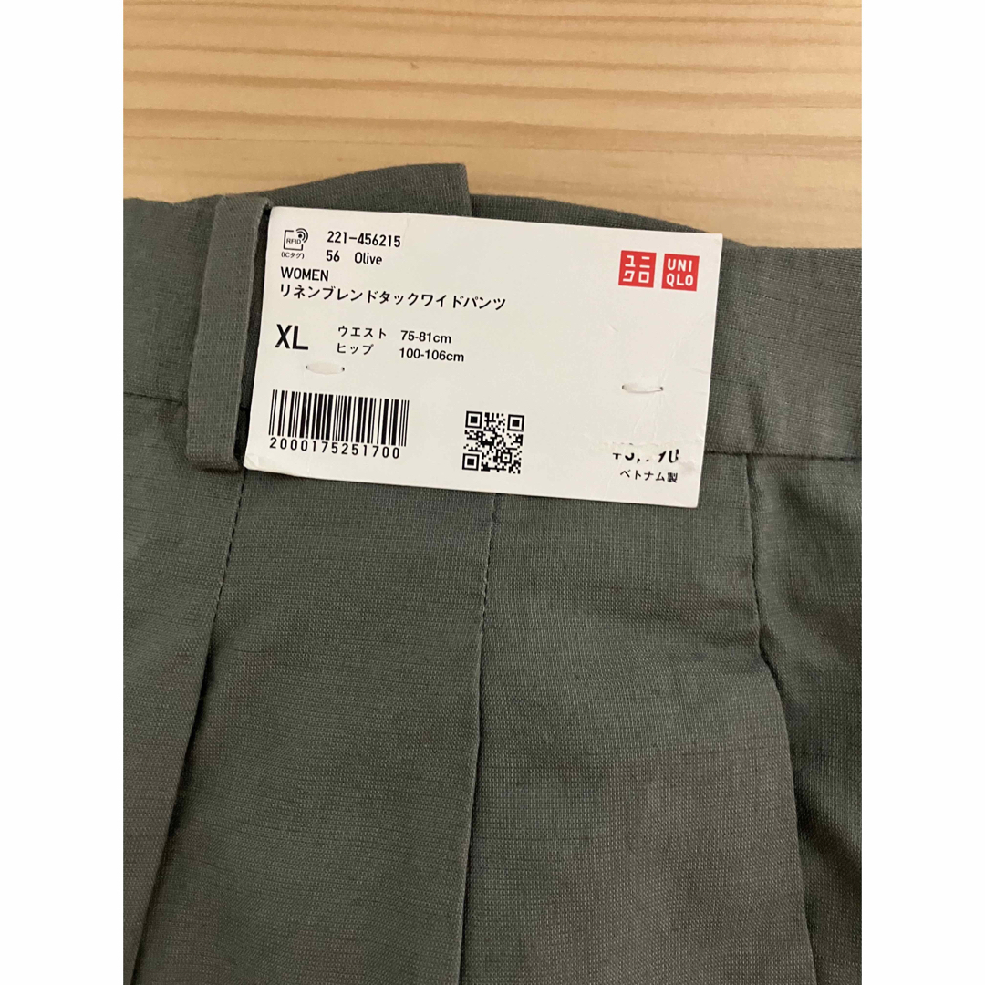 UNIQLO(ユニクロ)の新品　ユニクロ　リネンブレンドタックワイドパンツ（丈標準69cm）XLサイズ レディースのパンツ(カジュアルパンツ)の商品写真